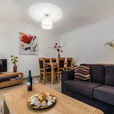 Centre - Luxury Apartment