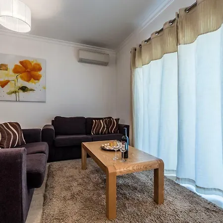 Centre - Luxury Apartment