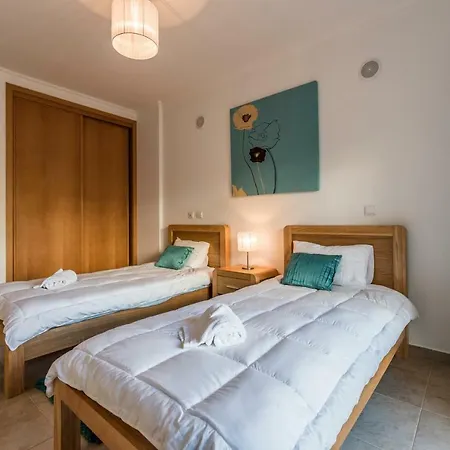 Centre - Luxury Apartment Lagos